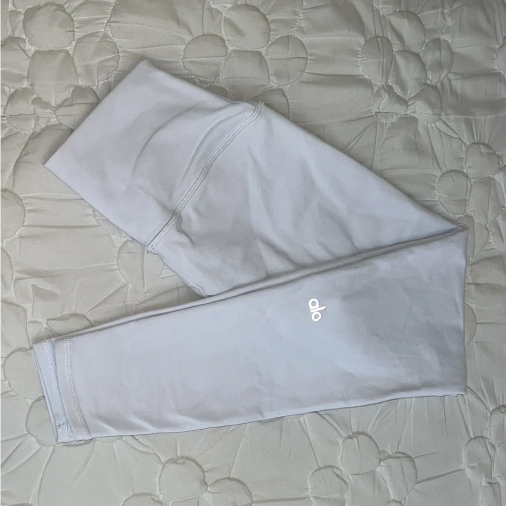 ALO High-Waist Airbrush Legging in White